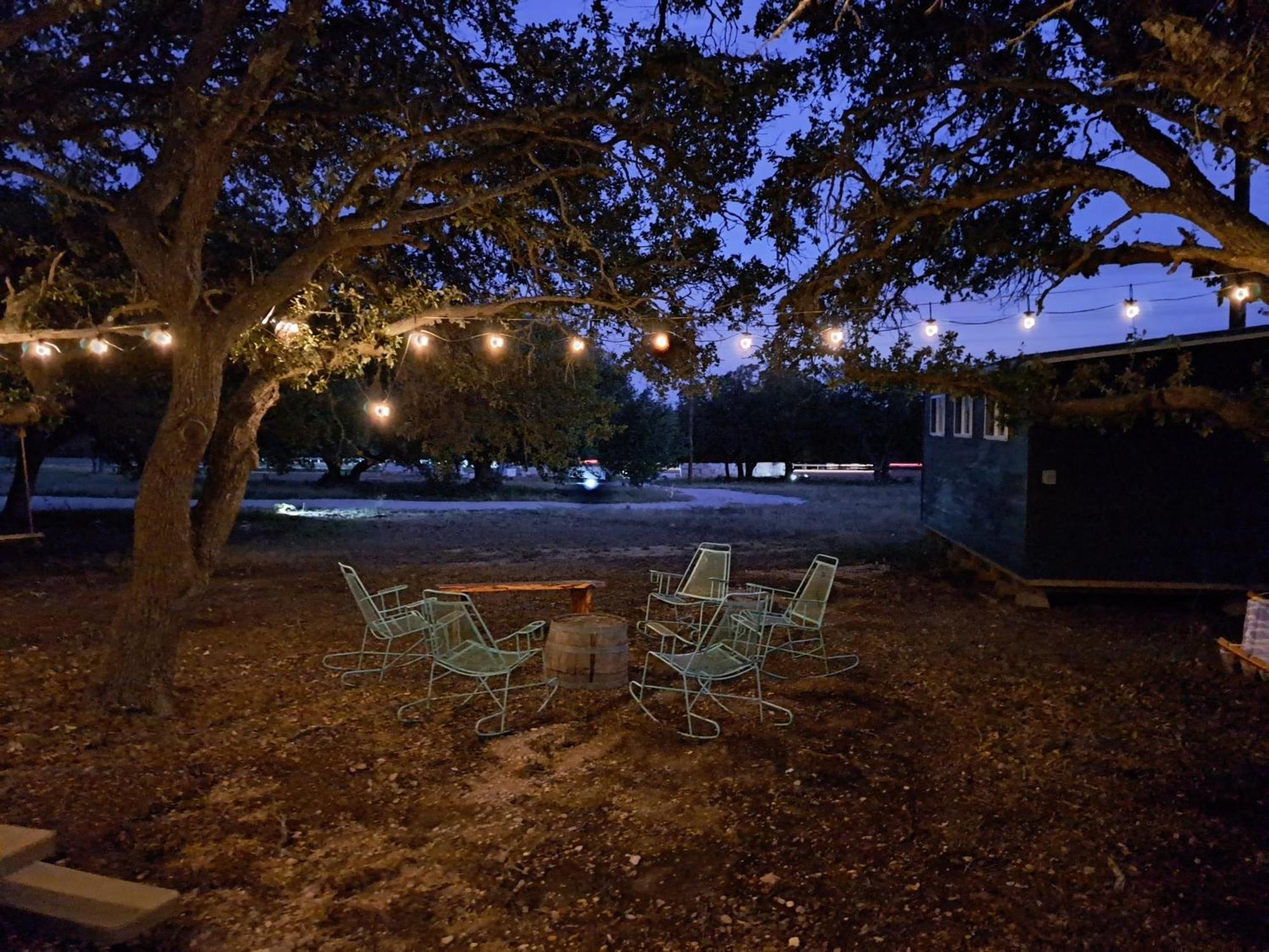 The Container Retreat @ 290 Wine Trail #1 Escape To Hye, Tx Villa Exterior photo